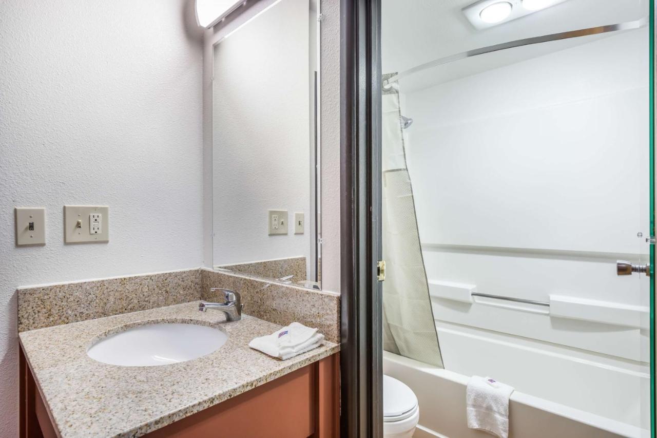 Motel 6-Madison, Wi - East Bagian luar foto